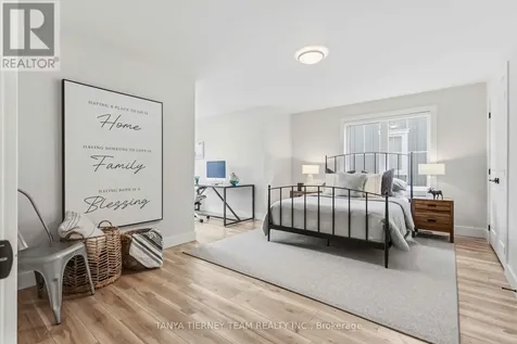 122 Courtland Street Blue Mountains ON L9Y 5L8