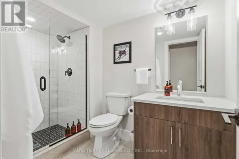 122 Courtland Street Blue Mountains ON L9Y 5L8