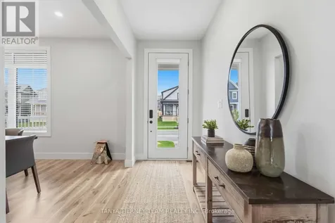 122 Courtland Street Blue Mountains ON L9Y 5L8