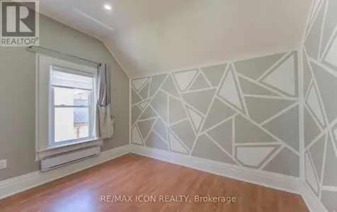 138 Courtland Avenue East Kitchener ON N2G 2V1