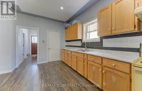 138 Courtland Avenue East Kitchener ON N2G 2V1