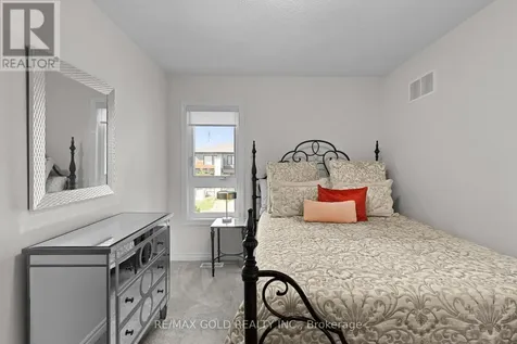 54 Eberhardt Drive Wasaga Beach ON L9Z 0K5
