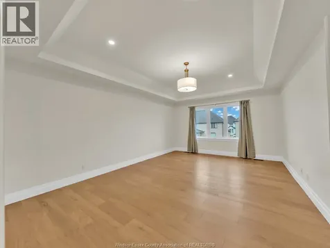569 Holburn Windsor ON N8X 0A3