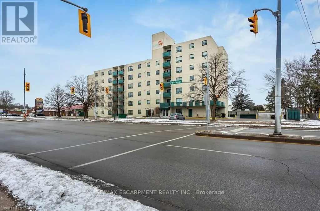 421 Fairview Drive Brantford ON N3R 7M3