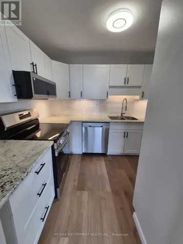 421 Fairview Drive Brantford ON N3R 7M3