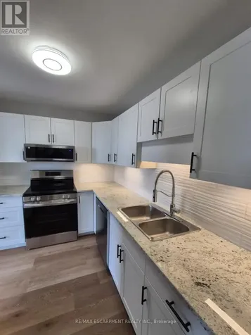 421 Fairview Drive Brantford ON N3R 7M3