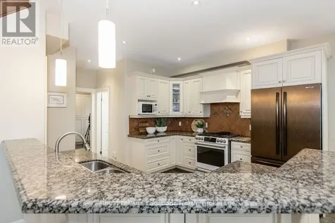 119 Earl Street Wasaga Beach ON L9Z 2P5