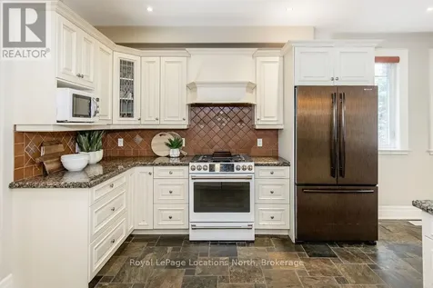 119 Earl Street Wasaga Beach ON L9Z 2P5