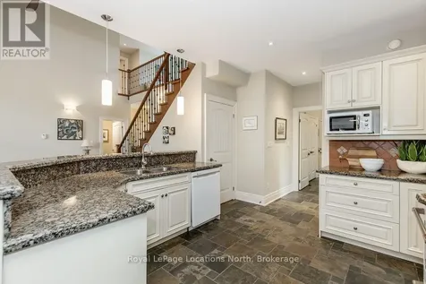119 Earl Street Wasaga Beach ON L9Z 2P5