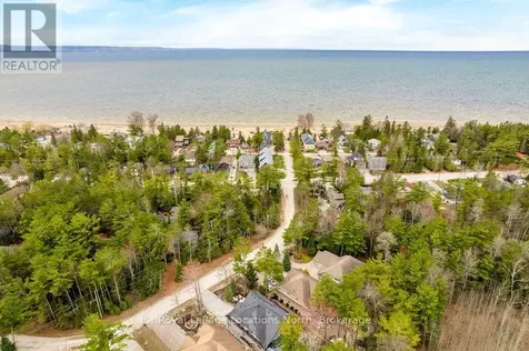 119 Earl Street Wasaga Beach ON L9Z 2P5