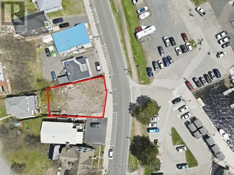 22 Bay Street Parry Sound ON P2A 1S5