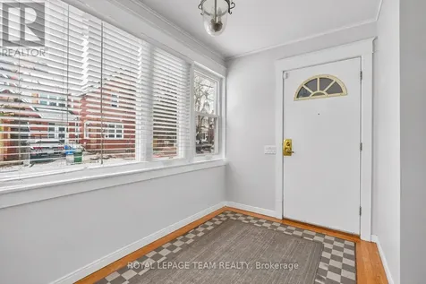 12 Lewis Street Ottawa ON K2P 0S3