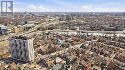 12 Lewis Street Ottawa ON K2P 0S3