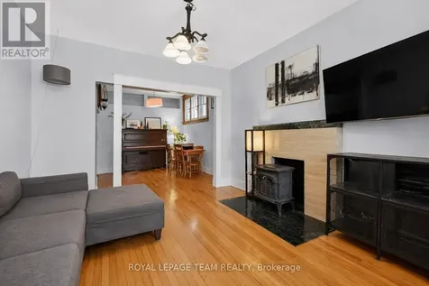 12 Lewis Street Ottawa ON K2P 0S3