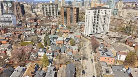 12 Lewis Street Ottawa ON K2P 0S3