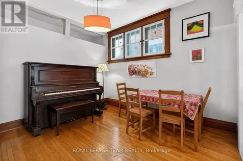 12 Lewis Street Ottawa ON K2P 0S3