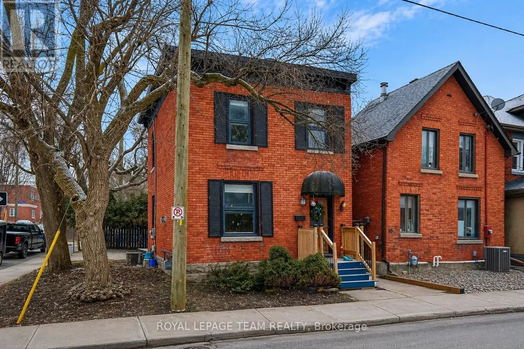 8 Lewis Street Ottawa ON K2P 0S3