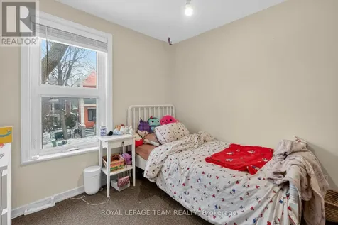 8 Lewis Street Ottawa ON K2P 0S3