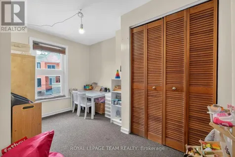 8 Lewis Street Ottawa ON K2P 0S3