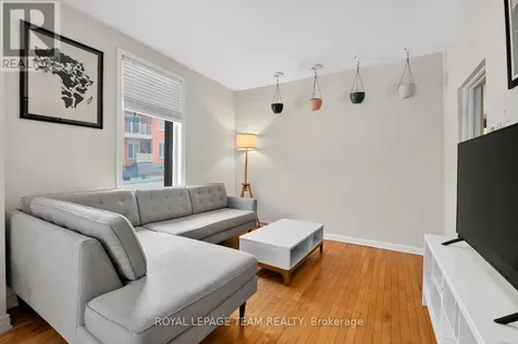 8 Lewis Street Ottawa ON K2P 0S3