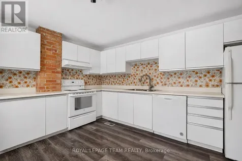 8 Lewis Street Ottawa ON K2P 0S3