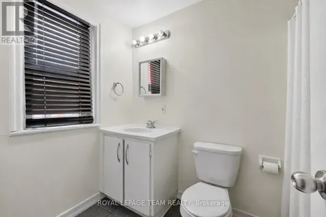 8 Lewis Street Ottawa ON K2P 0S3