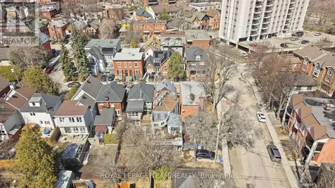 10 Lewis Street Ottawa ON K2P 0S3