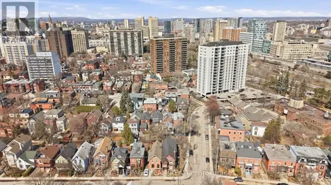10 Lewis Street Ottawa ON K2P 0S3