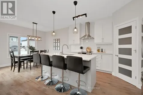 624 Geneva Crescent Russell ON K0A 1W0