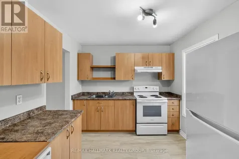 3219 Stockton Drive Ottawa ON K1T 1S3