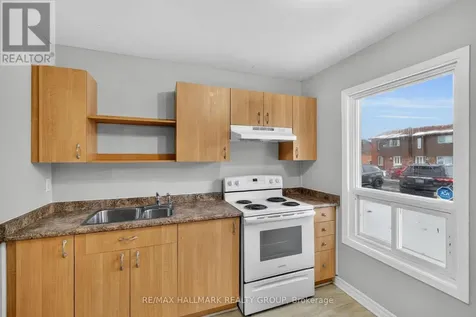 3219 Stockton Drive Ottawa ON K1T 1S3