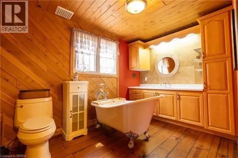 344 Perry Avenue Killarney ON P0M 2A0