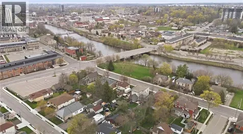 114 Grand Avenue South Cambridge ON N1S 2M2