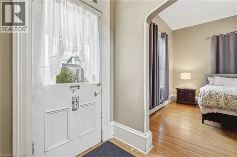 114 Grand Avenue South Cambridge ON N1S 2M2