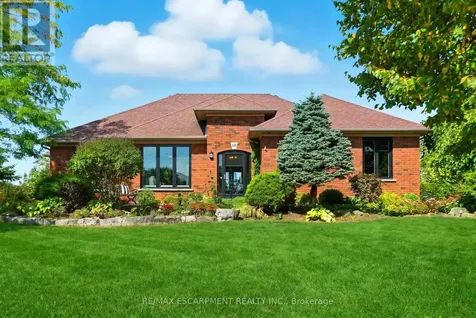 10 Featherstone Avenue Haldimand ON N0A 1P0