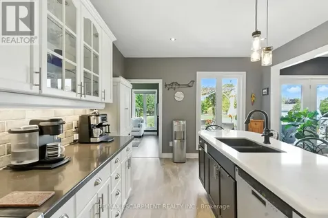10 Featherstone Avenue Haldimand ON N0A 1P0