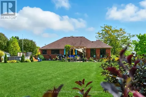 10 Featherstone Avenue Haldimand ON N0A 1P0