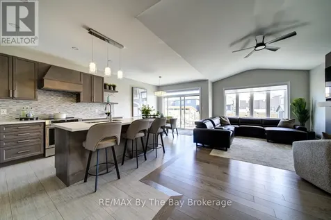 194 Mapleside Drive Wasaga Beach ON L9Z 0L4