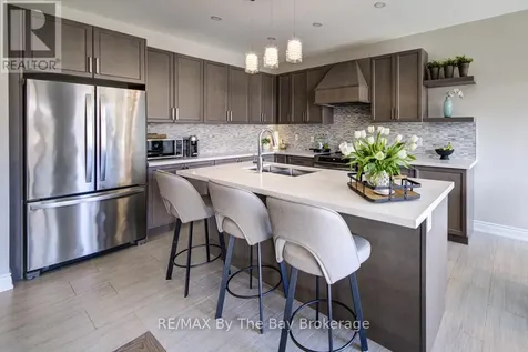 194 Mapleside Drive Wasaga Beach ON L9Z 0L4