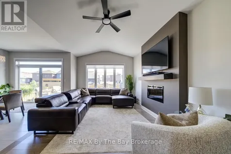 194 Mapleside Drive Wasaga Beach ON L9Z 0L4