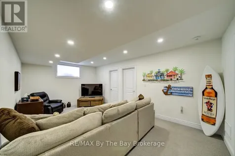 194 Mapleside Drive Wasaga Beach ON L9Z 0L4