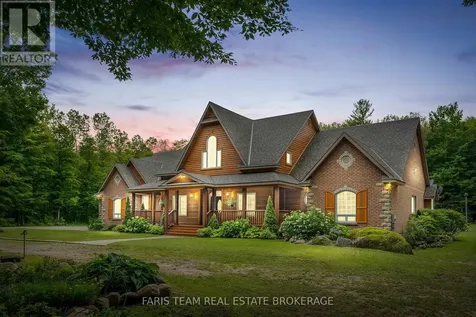 697 Lafontaine Road East Tiny ON L9M 0S5