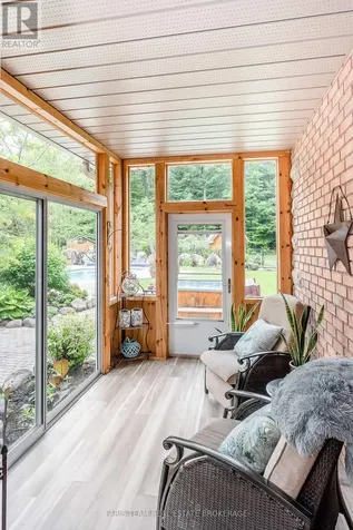 697 Lafontaine Road East Tiny ON L9M 0S5