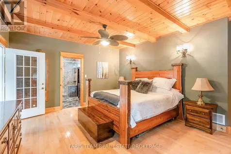 697 Lafontaine Road East Tiny ON L9M 0S5
