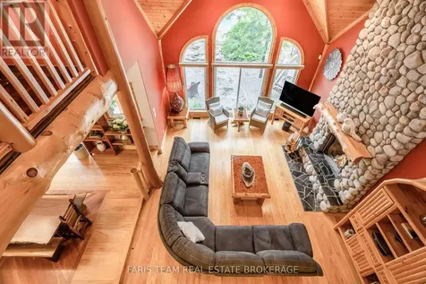 697 Lafontaine Road East Tiny ON L9M 0S5