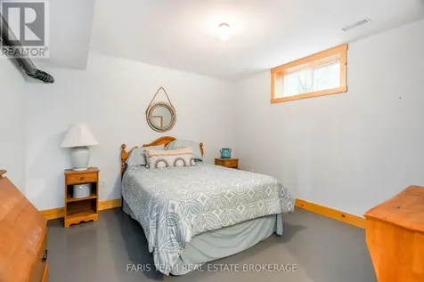 697 Lafontaine Road East Tiny ON L9M 0S5