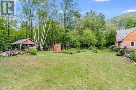 697 Lafontaine Road East Tiny ON L9M 0S5