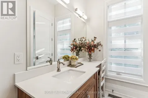 2606 Harvestmoon Lane Burlington ON L7P 0N5