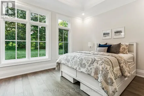 2606 Harvestmoon Lane Burlington ON L7P 0N5