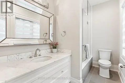 2606 Harvestmoon Lane Burlington ON L7P 0N5